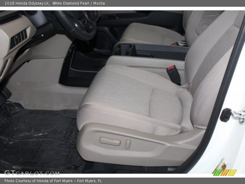 White Diamond Pearl / Mocha 2018 Honda Odyssey LX