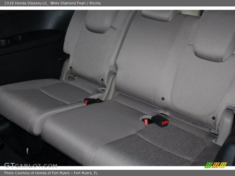 White Diamond Pearl / Mocha 2018 Honda Odyssey LX