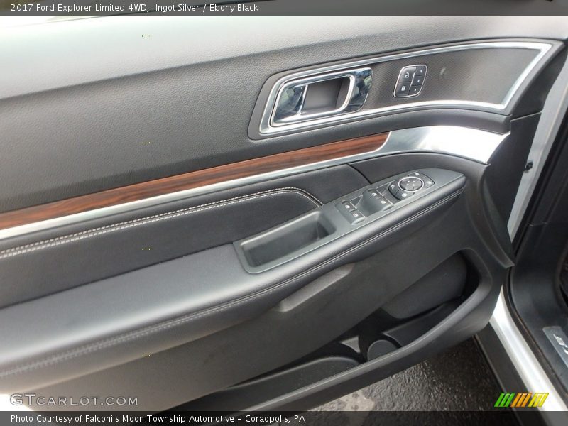 Door Panel of 2017 Explorer Limited 4WD