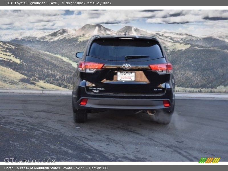 Midnight Black Metallic / Black 2018 Toyota Highlander SE AWD