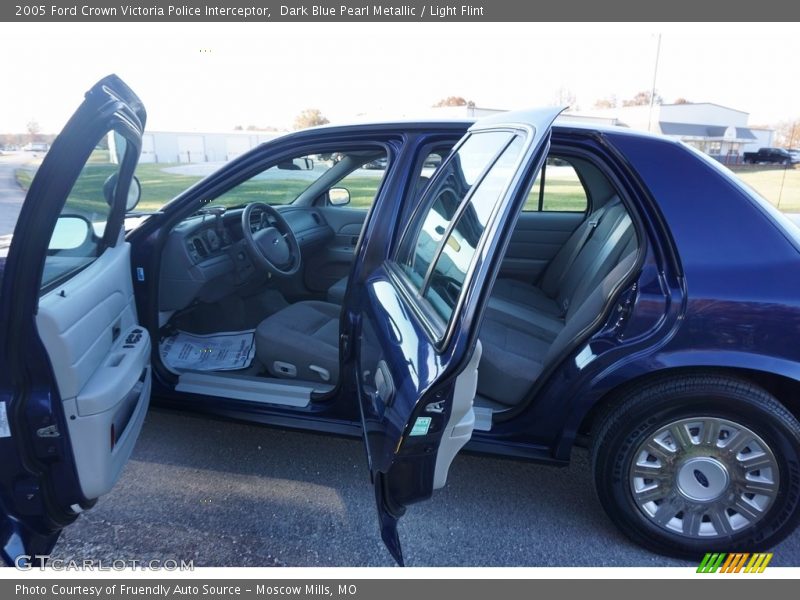 Dark Blue Pearl Metallic / Light Flint 2005 Ford Crown Victoria Police Interceptor