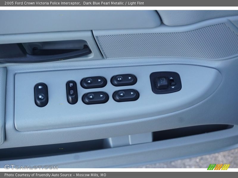 Dark Blue Pearl Metallic / Light Flint 2005 Ford Crown Victoria Police Interceptor