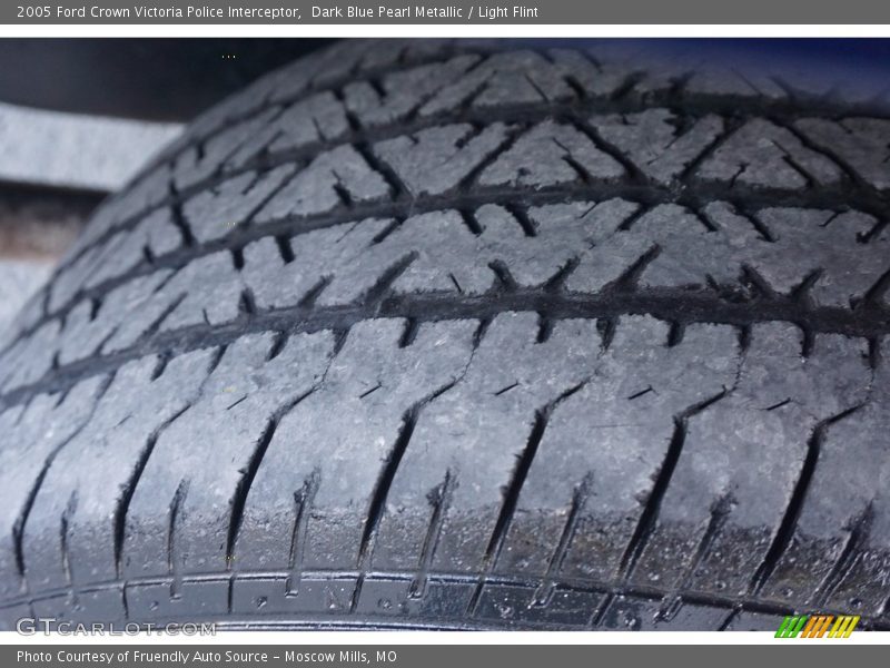 Dark Blue Pearl Metallic / Light Flint 2005 Ford Crown Victoria Police Interceptor