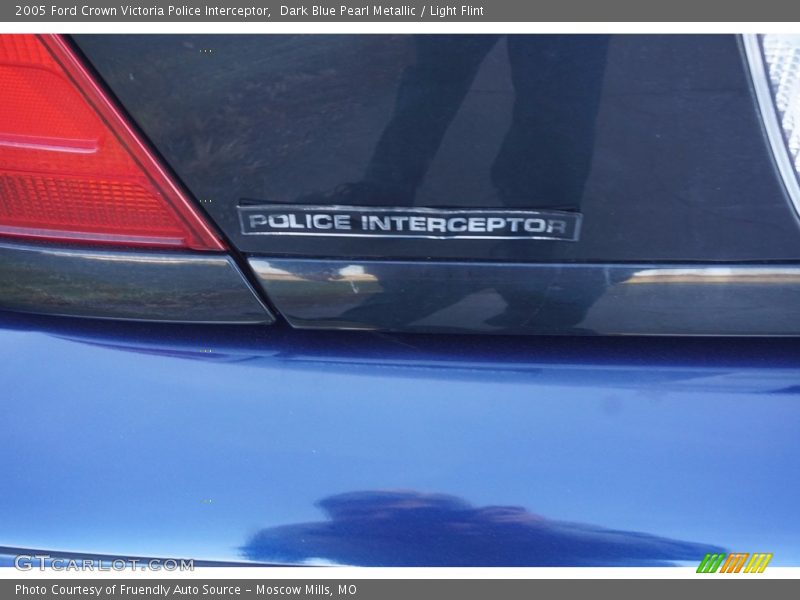 Dark Blue Pearl Metallic / Light Flint 2005 Ford Crown Victoria Police Interceptor
