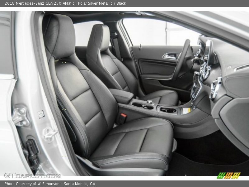 Polar Silver Metallic / Black 2018 Mercedes-Benz GLA 250 4Matic