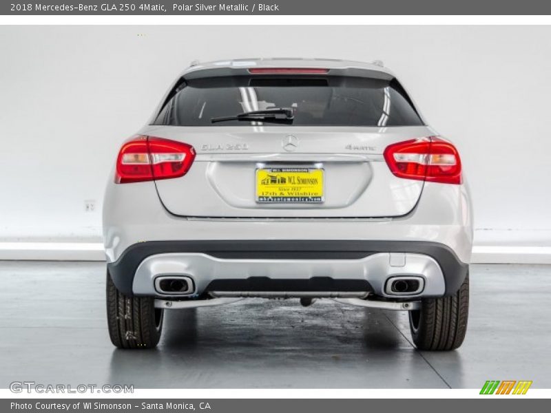 Polar Silver Metallic / Black 2018 Mercedes-Benz GLA 250 4Matic