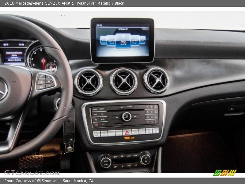 Polar Silver Metallic / Black 2018 Mercedes-Benz GLA 250 4Matic