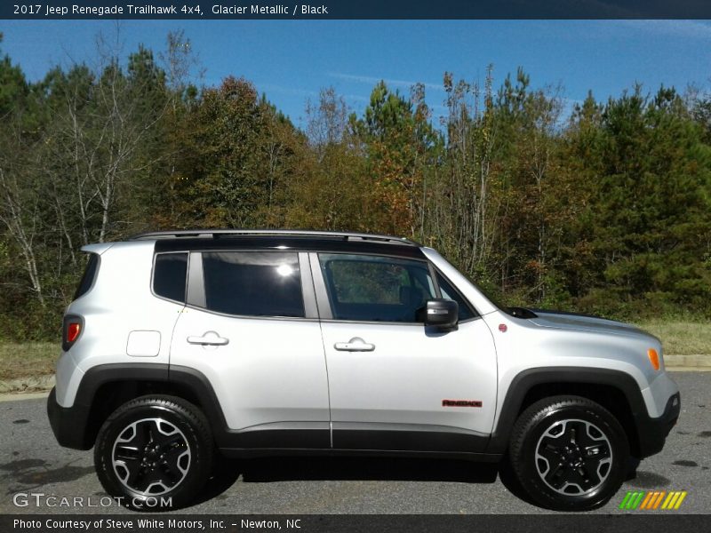 Glacier Metallic / Black 2017 Jeep Renegade Trailhawk 4x4