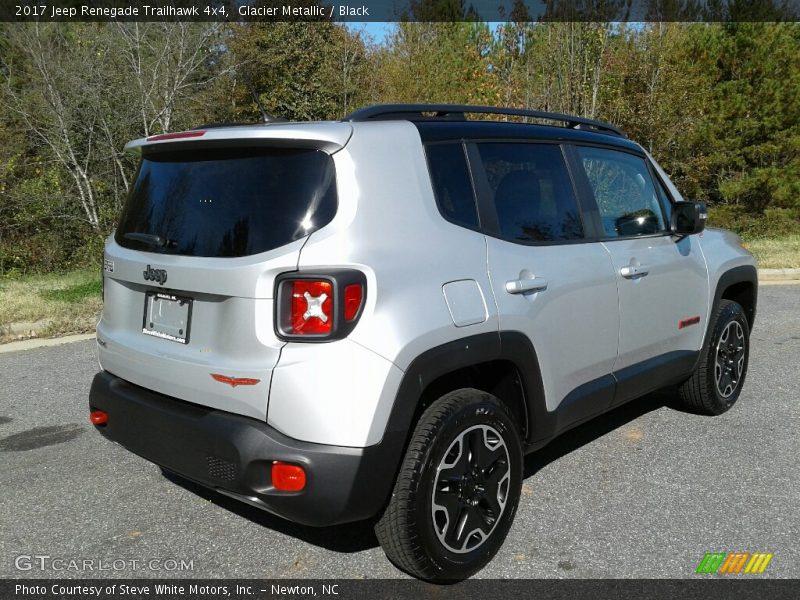 Glacier Metallic / Black 2017 Jeep Renegade Trailhawk 4x4