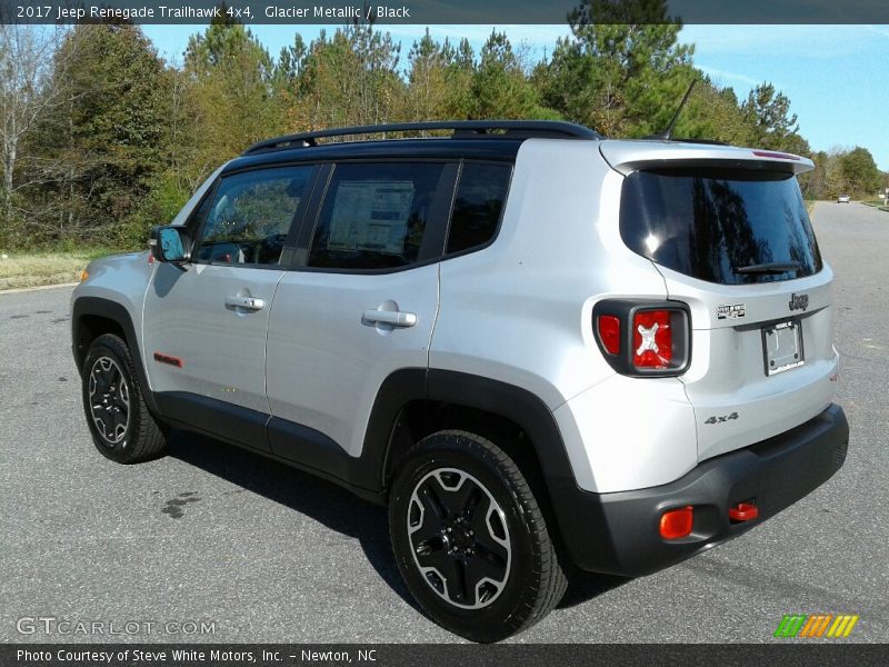 Glacier Metallic / Black 2017 Jeep Renegade Trailhawk 4x4
