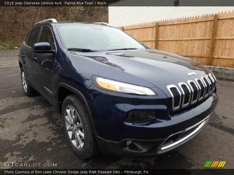 Front 3/4 View of 2018 Cherokee Limited 4x4