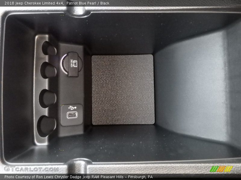 Patriot Blue Pearl / Black 2018 Jeep Cherokee Limited 4x4