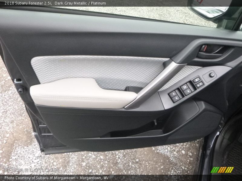 Dark Gray Metallic / Platinum 2018 Subaru Forester 2.5i