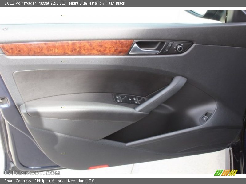 Night Blue Metallic / Titan Black 2012 Volkswagen Passat 2.5L SEL