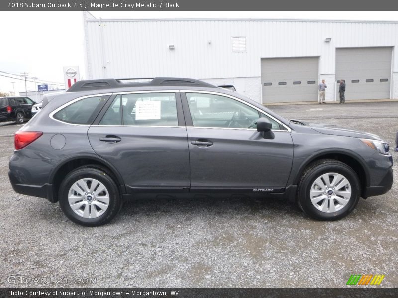 Magnetite Gray Metallic / Black 2018 Subaru Outback 2.5i