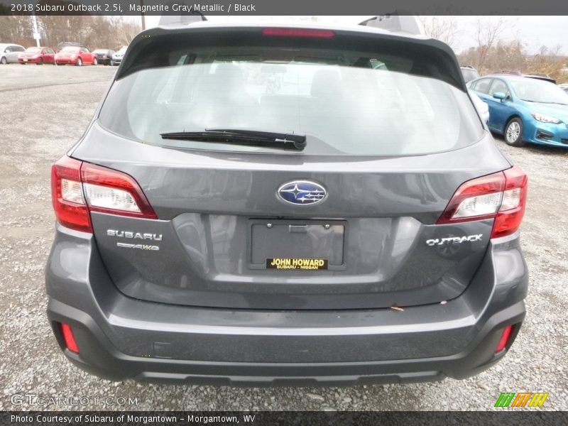 Magnetite Gray Metallic / Black 2018 Subaru Outback 2.5i