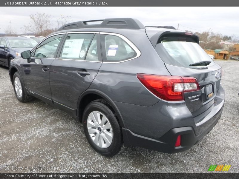 Magnetite Gray Metallic / Black 2018 Subaru Outback 2.5i