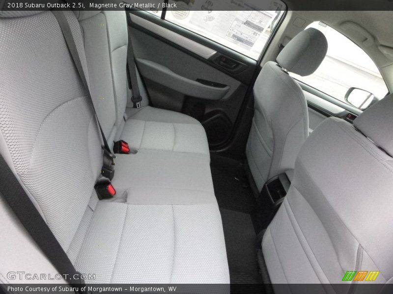 Magnetite Gray Metallic / Black 2018 Subaru Outback 2.5i