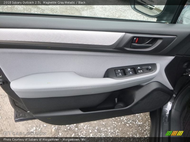 Magnetite Gray Metallic / Black 2018 Subaru Outback 2.5i