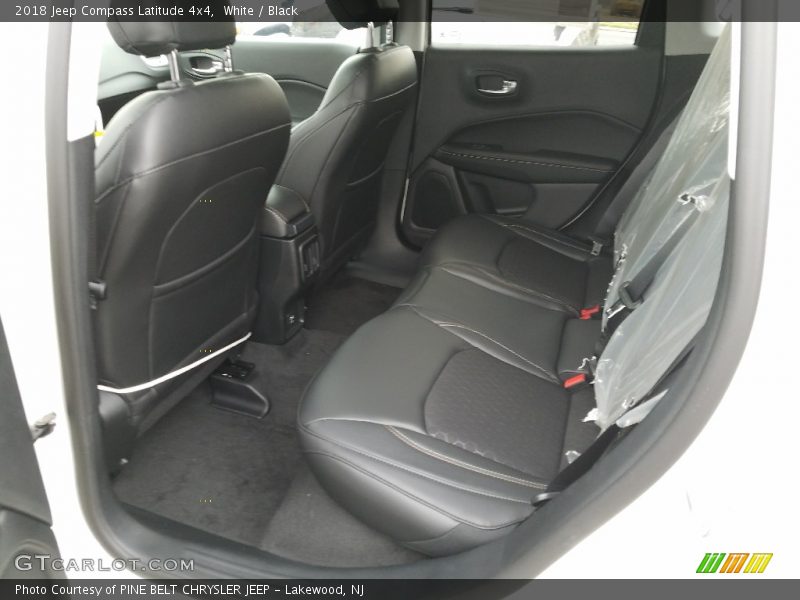 White / Black 2018 Jeep Compass Latitude 4x4