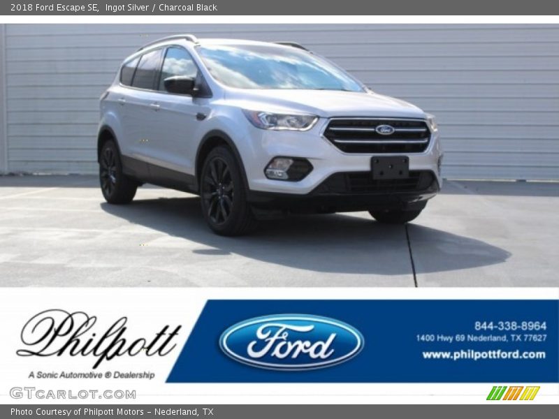 Ingot Silver / Charcoal Black 2018 Ford Escape SE