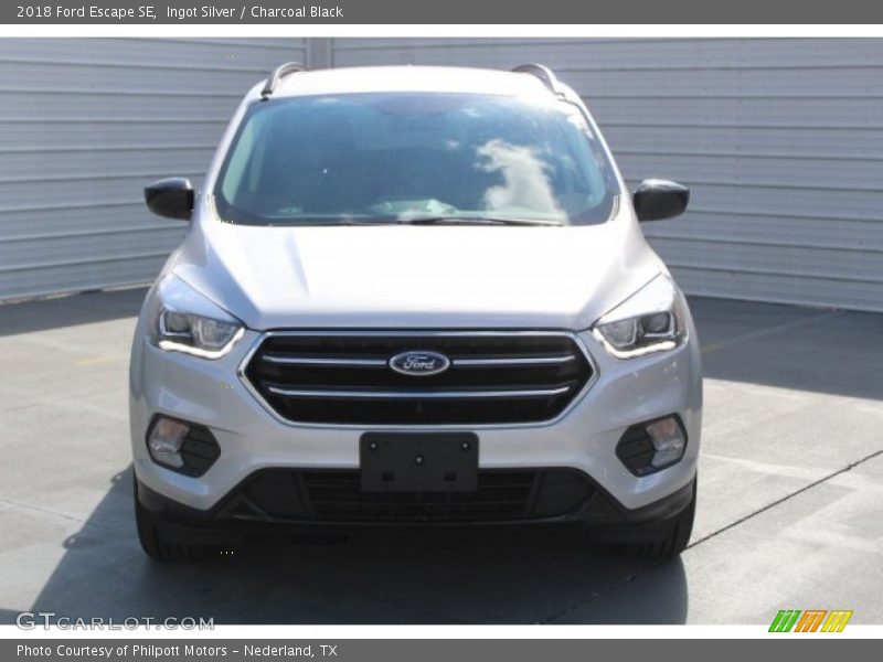Ingot Silver / Charcoal Black 2018 Ford Escape SE