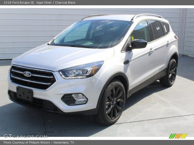 Ingot Silver / Charcoal Black 2018 Ford Escape SE