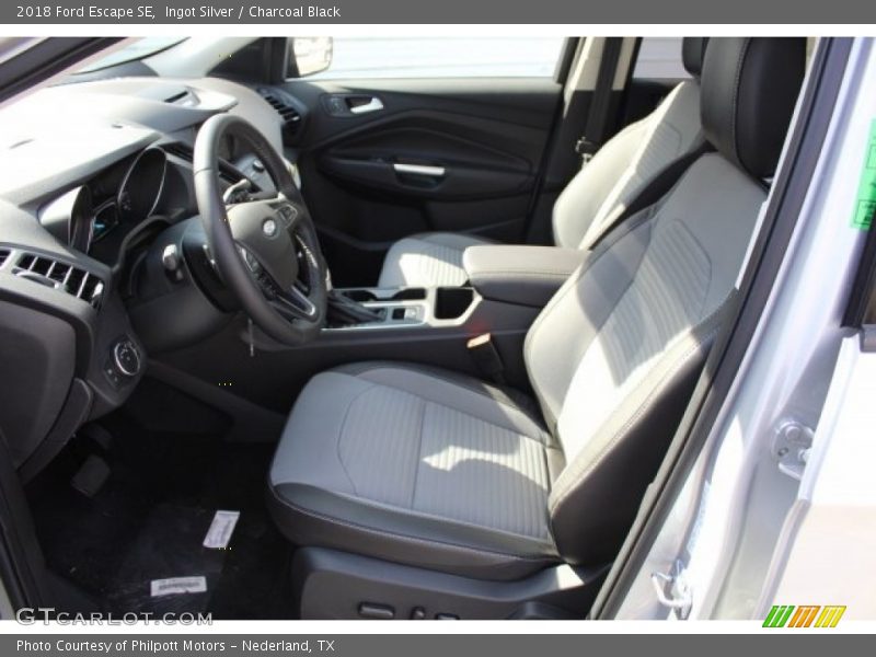 Ingot Silver / Charcoal Black 2018 Ford Escape SE