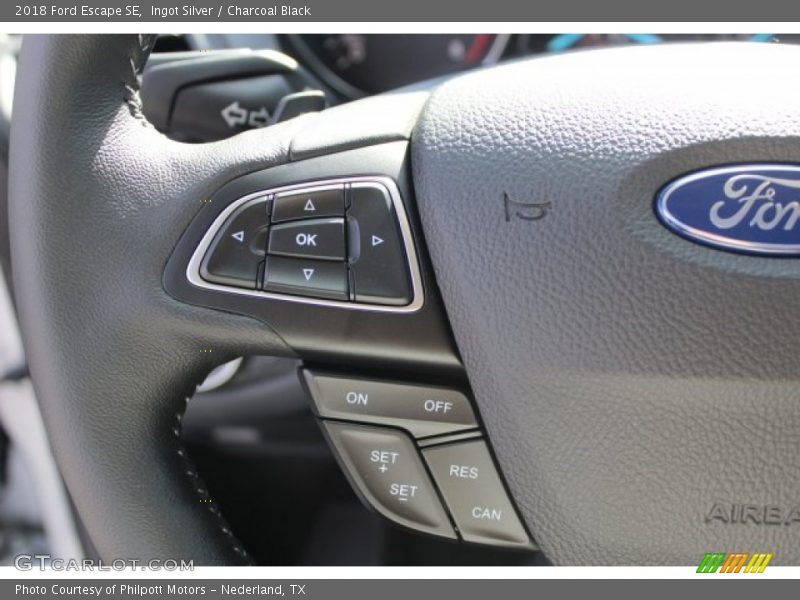 Ingot Silver / Charcoal Black 2018 Ford Escape SE