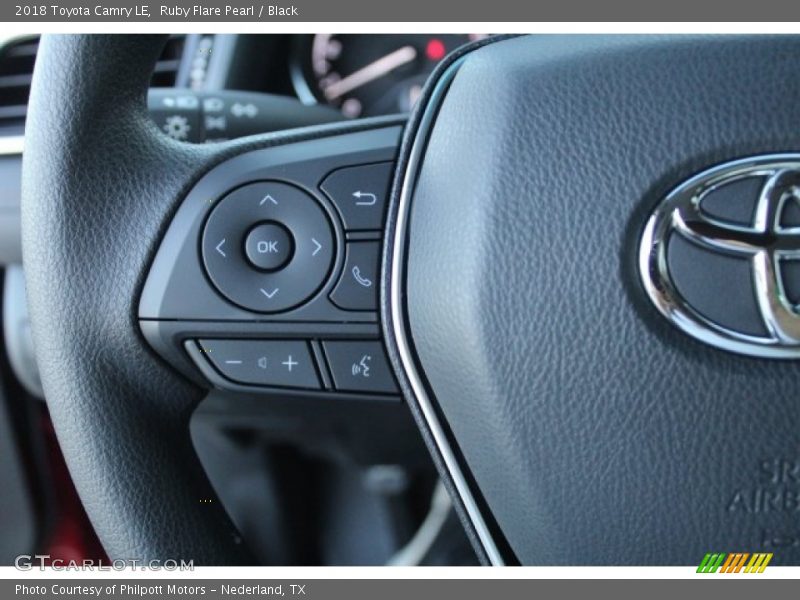 Ruby Flare Pearl / Black 2018 Toyota Camry LE