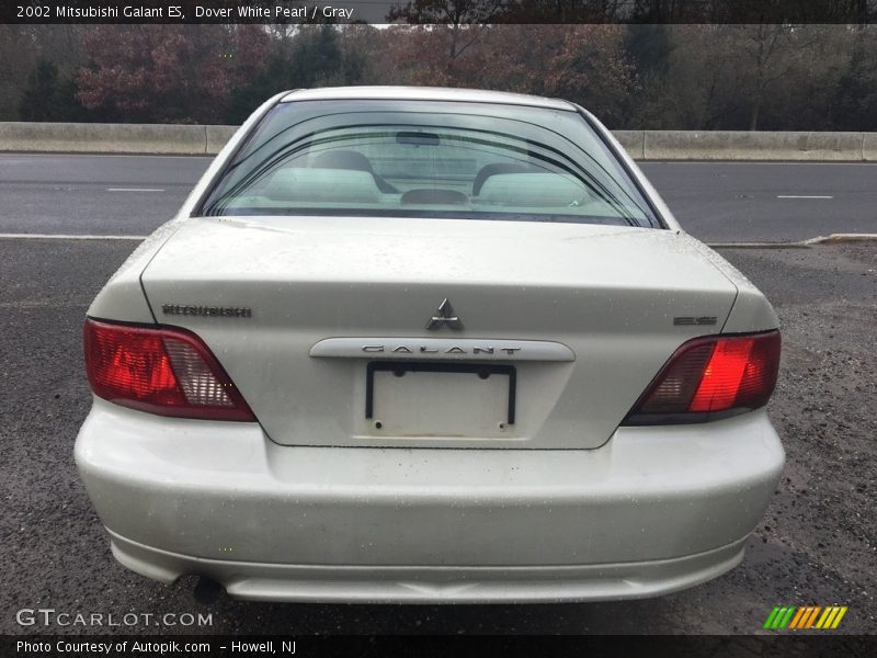 Dover White Pearl / Gray 2002 Mitsubishi Galant ES