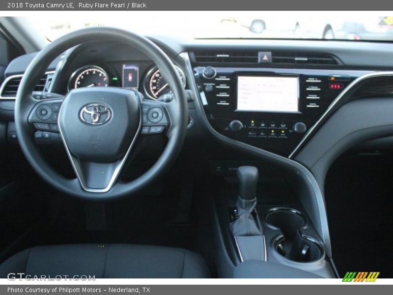 Ruby Flare Pearl / Black 2018 Toyota Camry LE