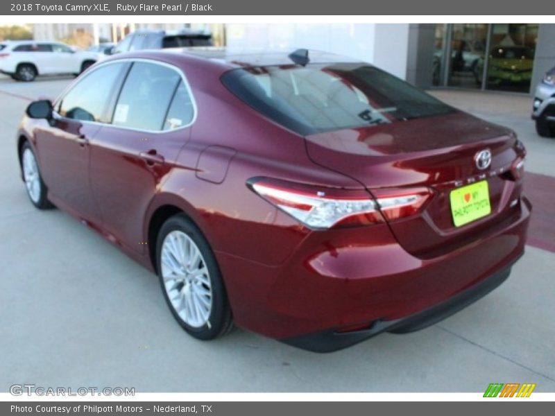 Ruby Flare Pearl / Black 2018 Toyota Camry XLE