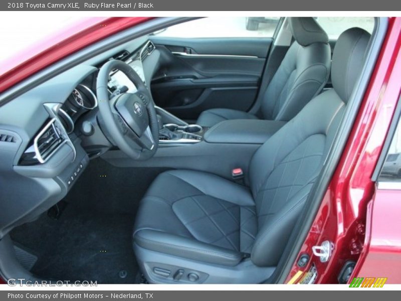 Ruby Flare Pearl / Black 2018 Toyota Camry XLE