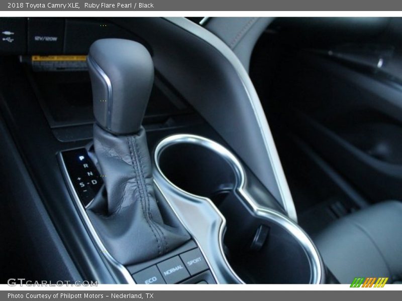 Ruby Flare Pearl / Black 2018 Toyota Camry XLE