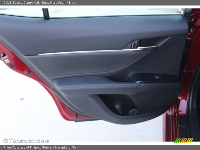 Ruby Flare Pearl / Black 2018 Toyota Camry XLE