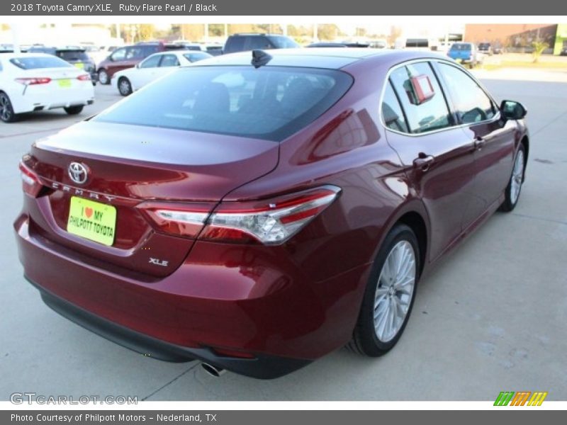 Ruby Flare Pearl / Black 2018 Toyota Camry XLE