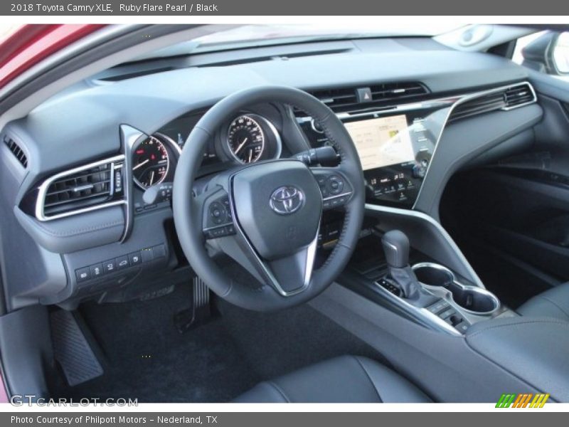 Ruby Flare Pearl / Black 2018 Toyota Camry XLE
