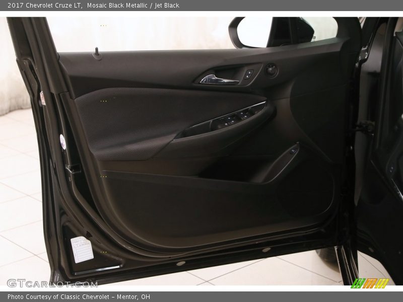 Mosaic Black Metallic / Jet Black 2017 Chevrolet Cruze LT