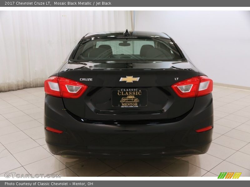 Mosaic Black Metallic / Jet Black 2017 Chevrolet Cruze LT