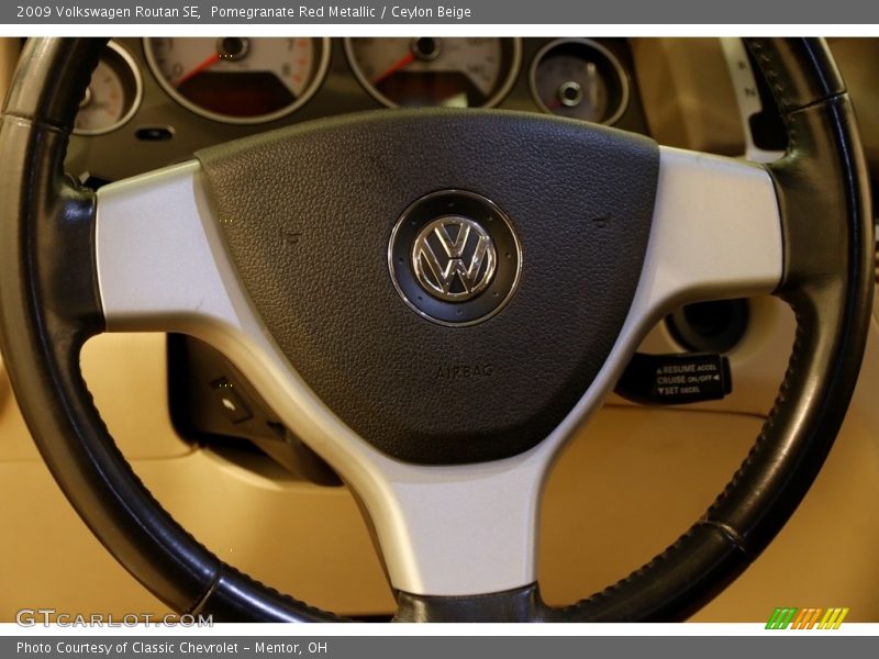 Pomegranate Red Metallic / Ceylon Beige 2009 Volkswagen Routan SE