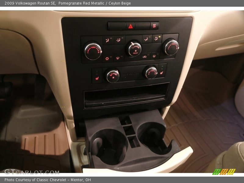 Pomegranate Red Metallic / Ceylon Beige 2009 Volkswagen Routan SE