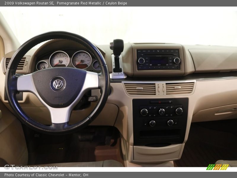 Pomegranate Red Metallic / Ceylon Beige 2009 Volkswagen Routan SE