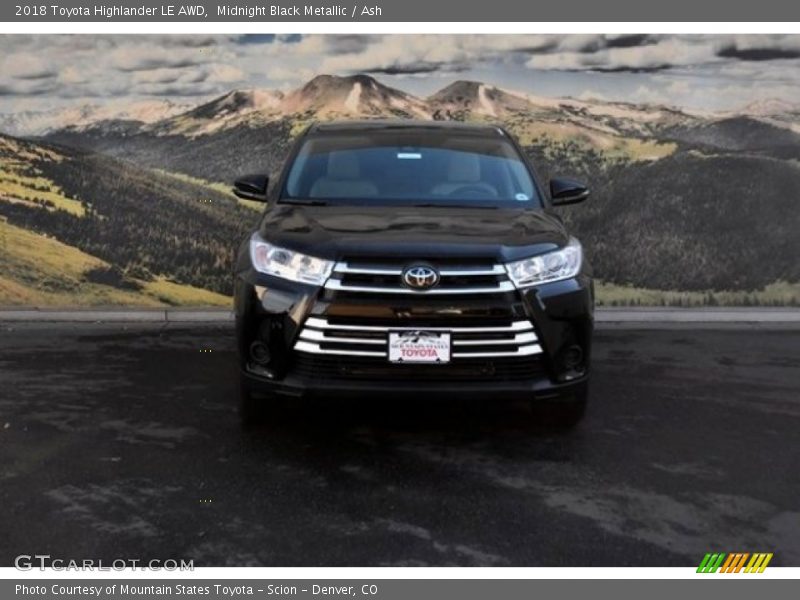 Midnight Black Metallic / Ash 2018 Toyota Highlander LE AWD