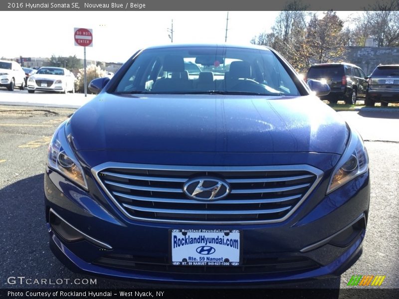 Nouveau Blue / Beige 2016 Hyundai Sonata SE