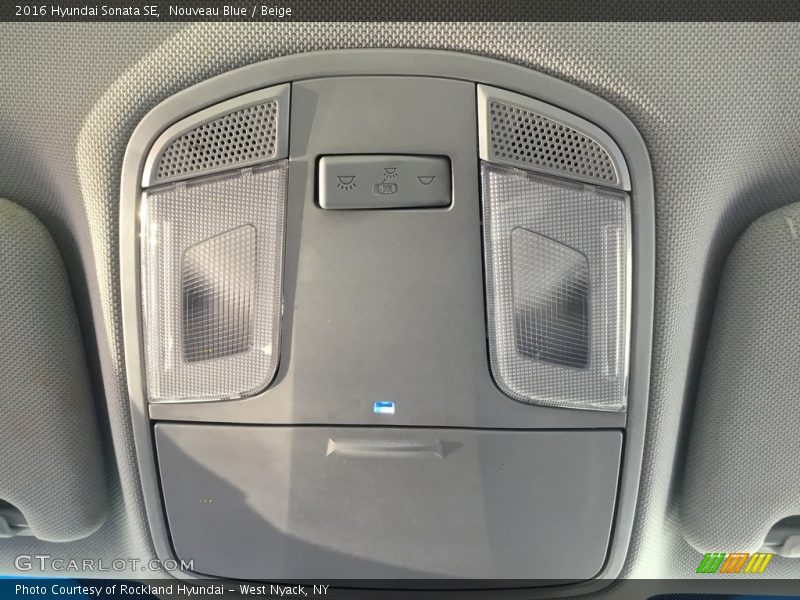 Nouveau Blue / Beige 2016 Hyundai Sonata SE