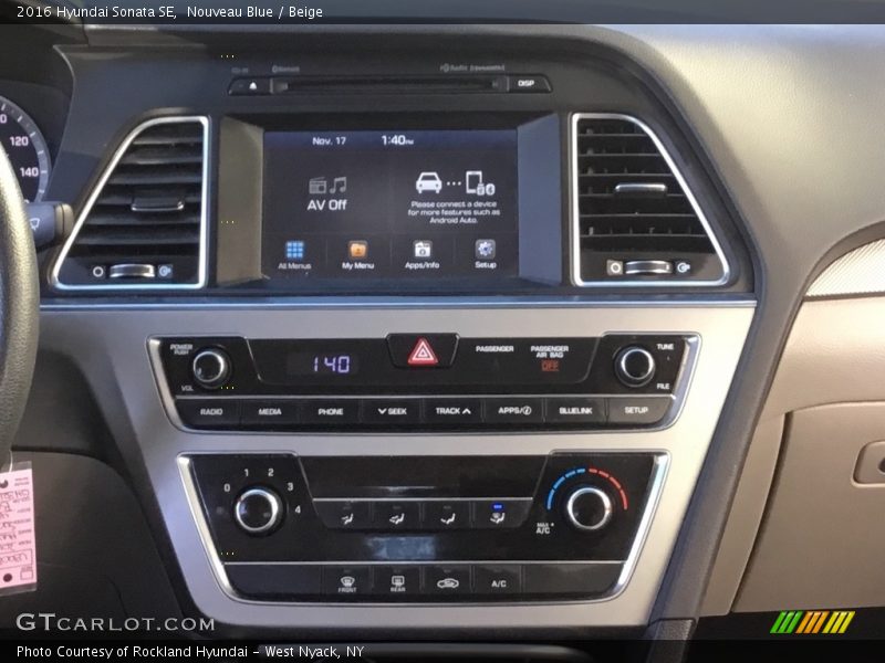 Nouveau Blue / Beige 2016 Hyundai Sonata SE
