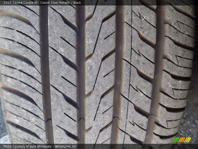 Classic Silver Metallic / Black 2017 Toyota Corolla iM