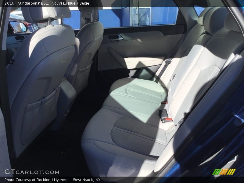 Nouveau Blue / Beige 2016 Hyundai Sonata SE