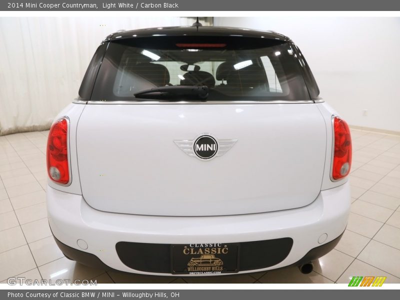 Light White / Carbon Black 2014 Mini Cooper Countryman